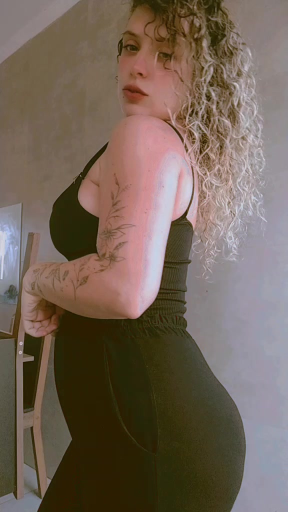 @Mariana 🌹
