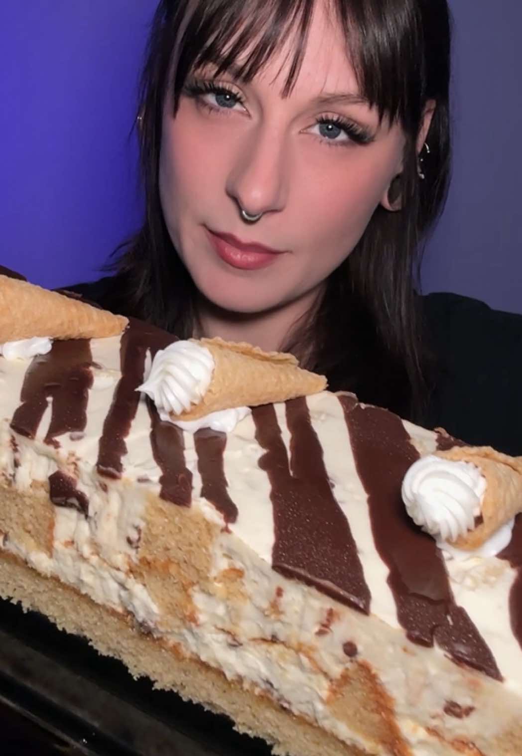 @ItsHungryAmber