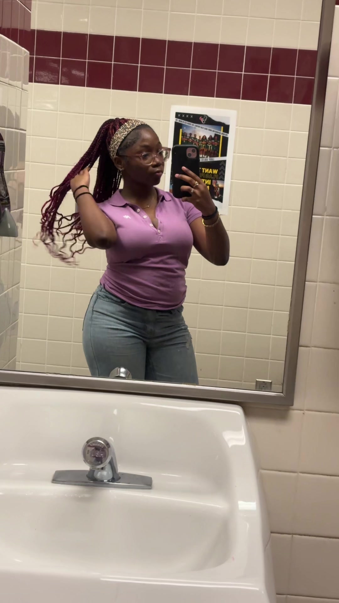 @ishanynicolee