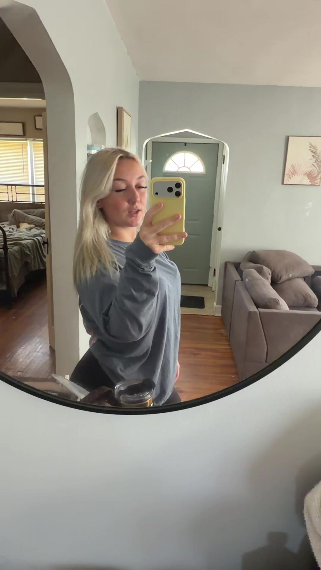 @whatthehellie02