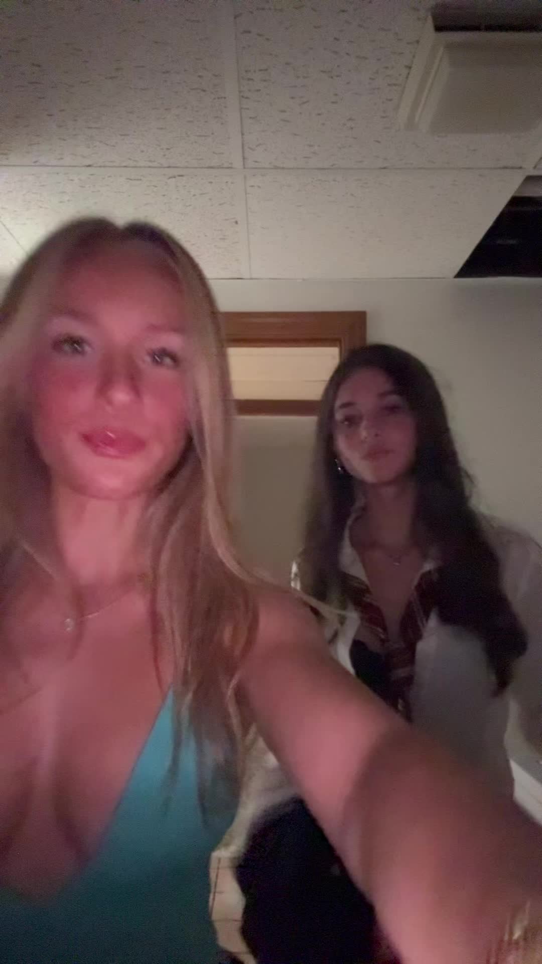 @lily