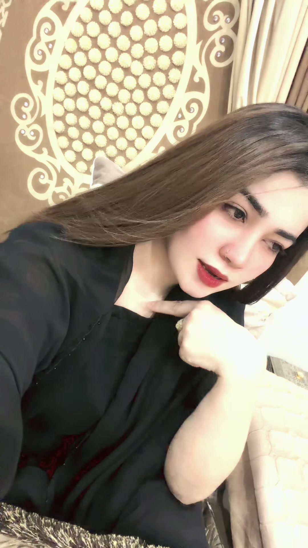 @Lovely Khan 🥀