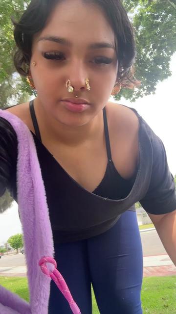 @neliiirose