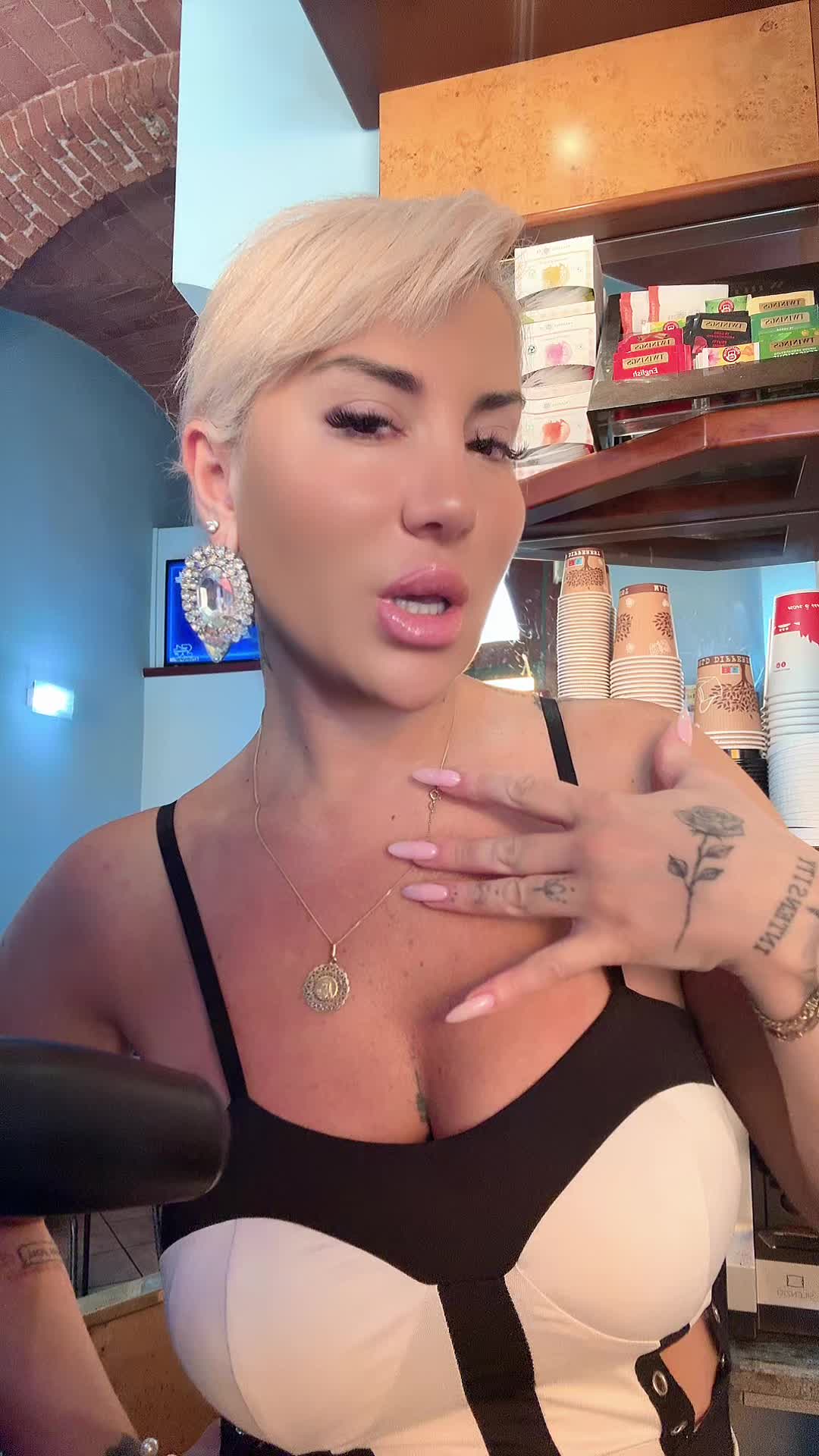 @Ela _entela