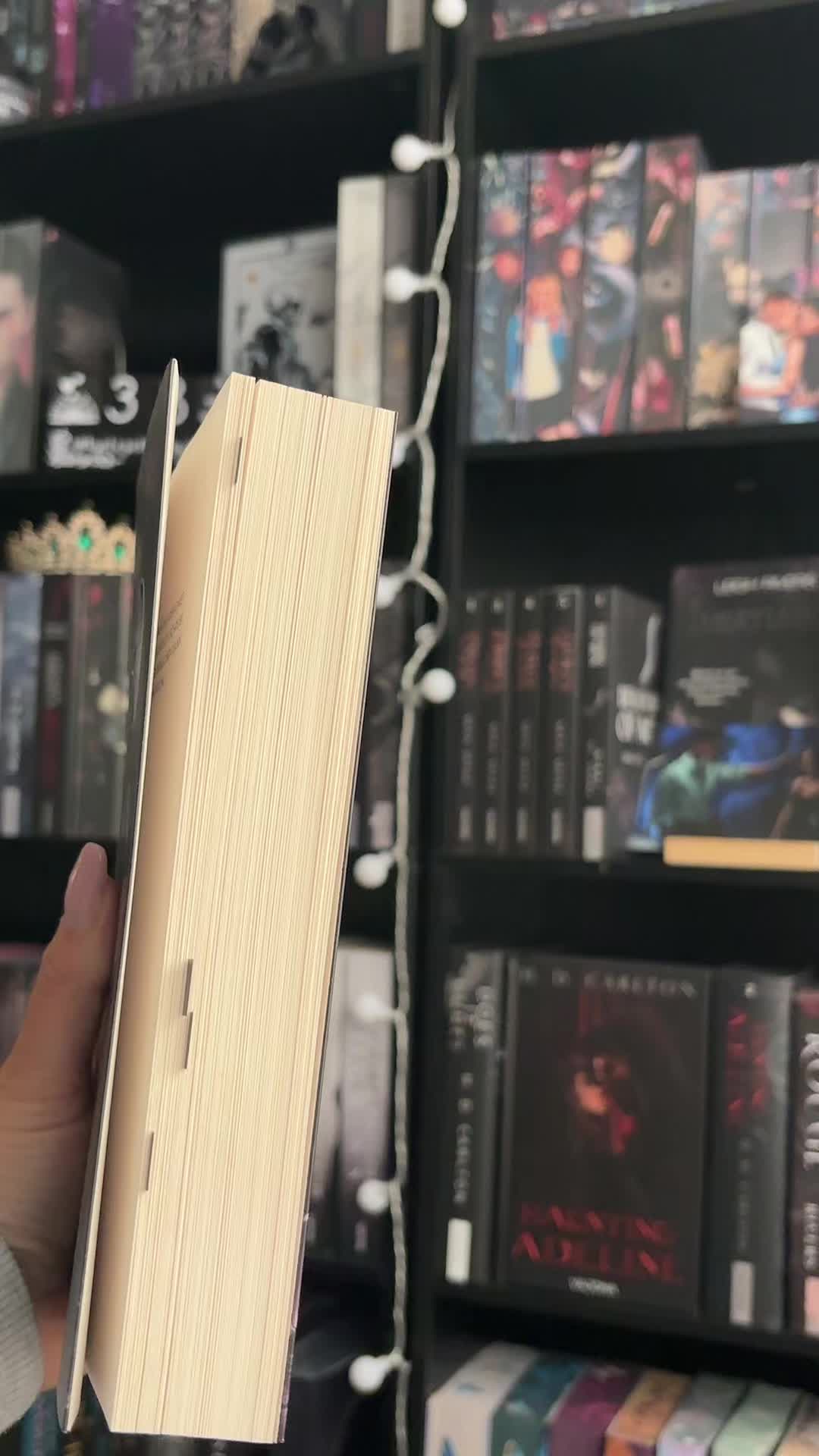 @June 🖤 reading sins & secrets