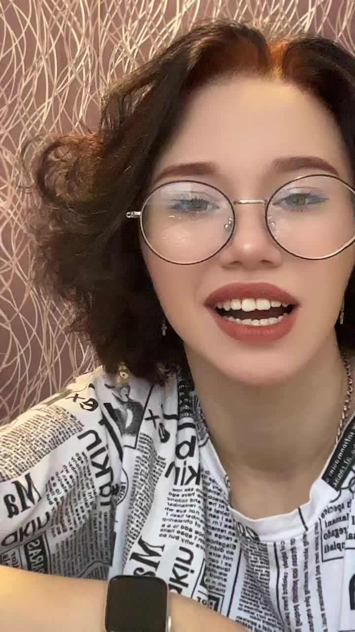 @Анюта я🦋