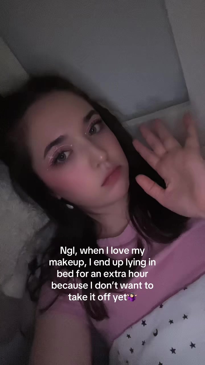 @Emma🖤