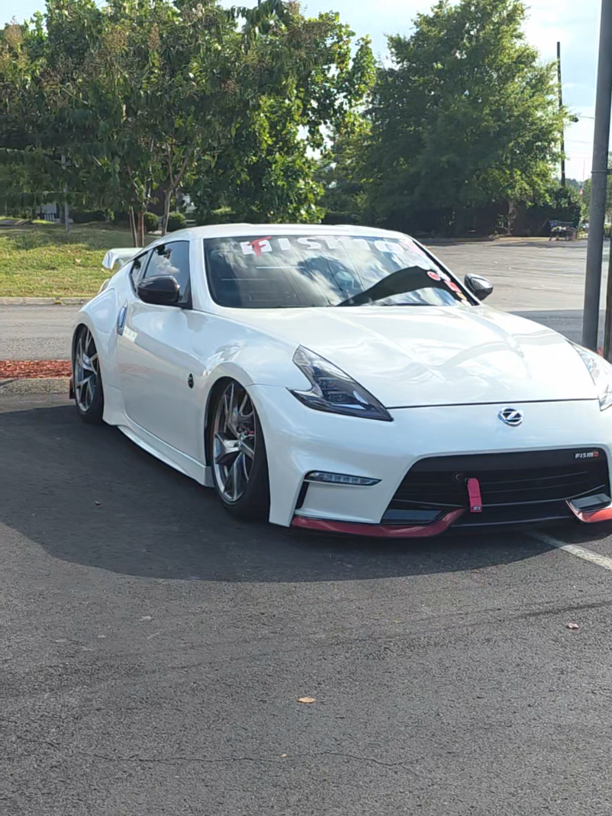 @Z34GRL