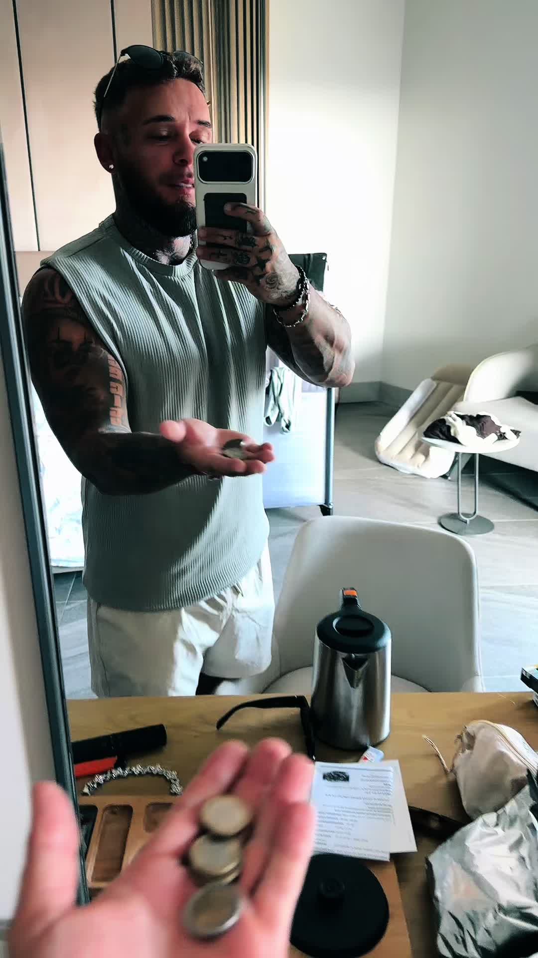 @Liikeez
