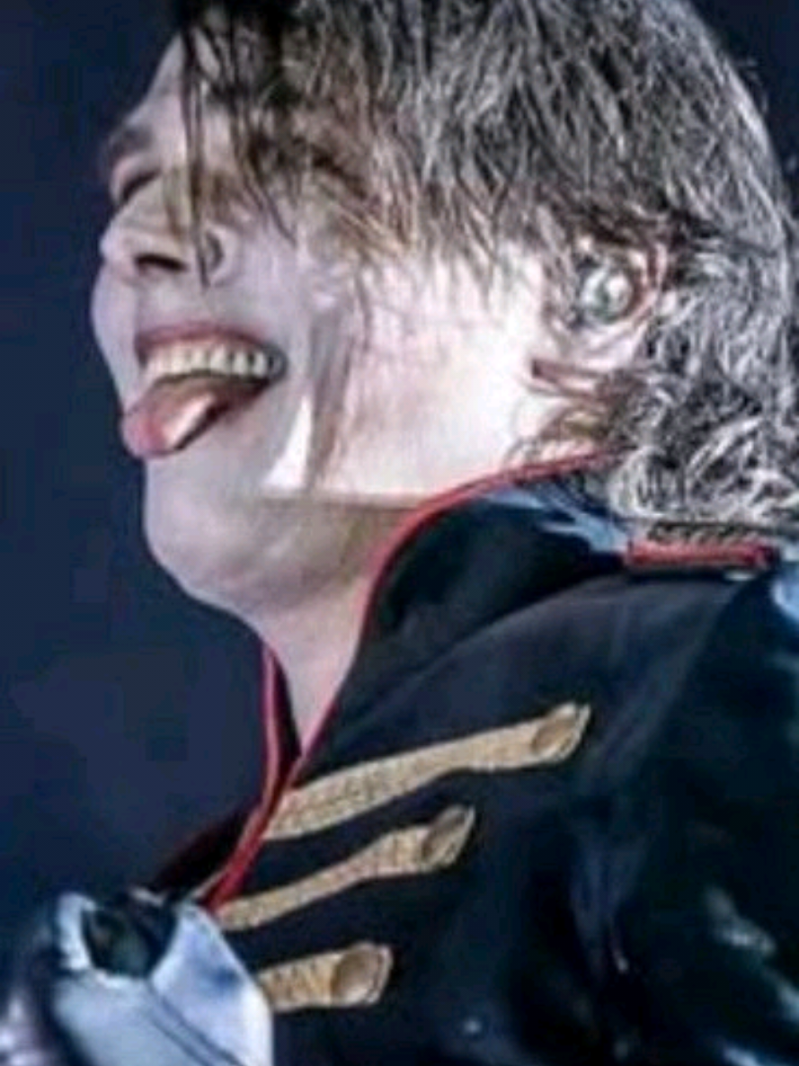 @🦇Gerardwayismywife🦇