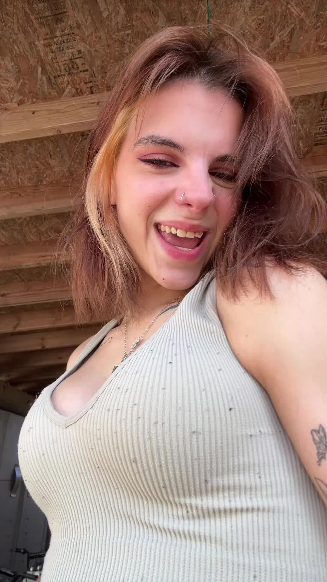 @_shaniatok_