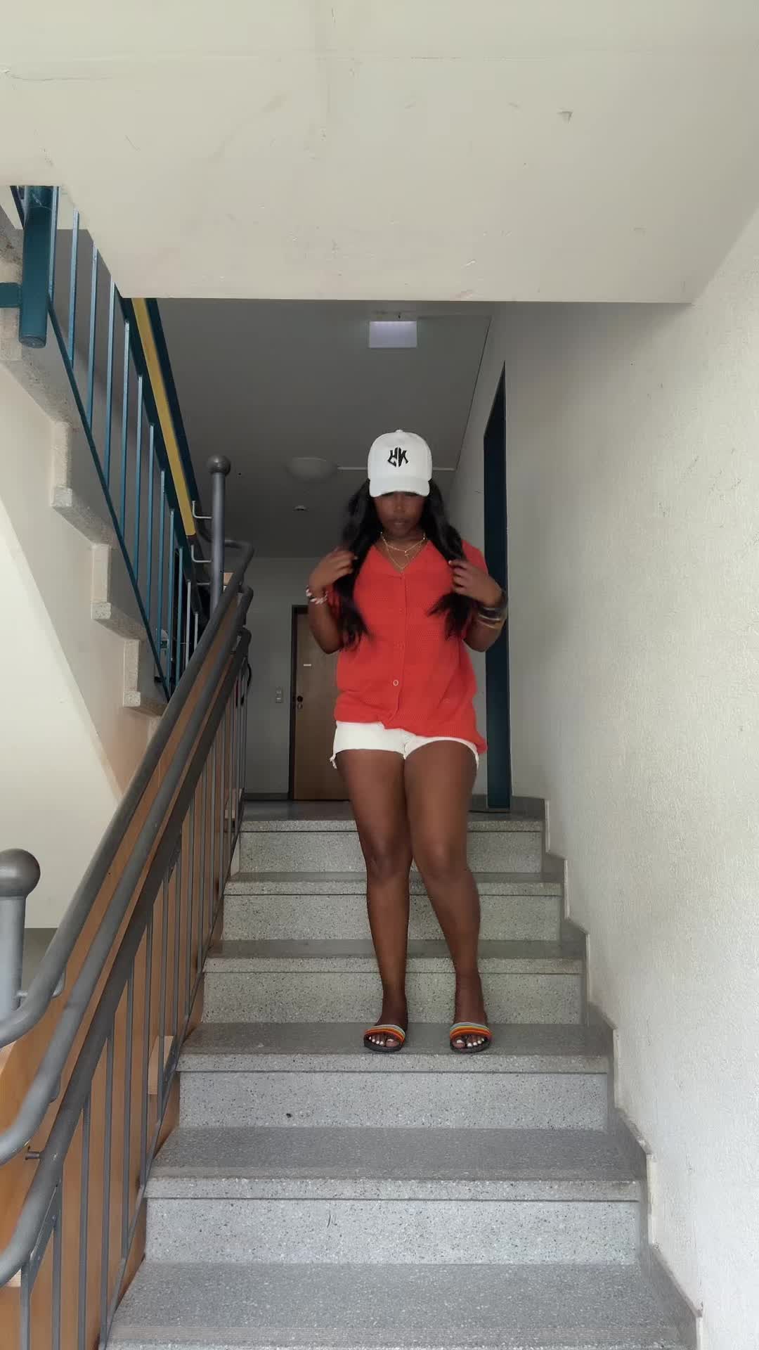 @Dee🥥🌴🤎