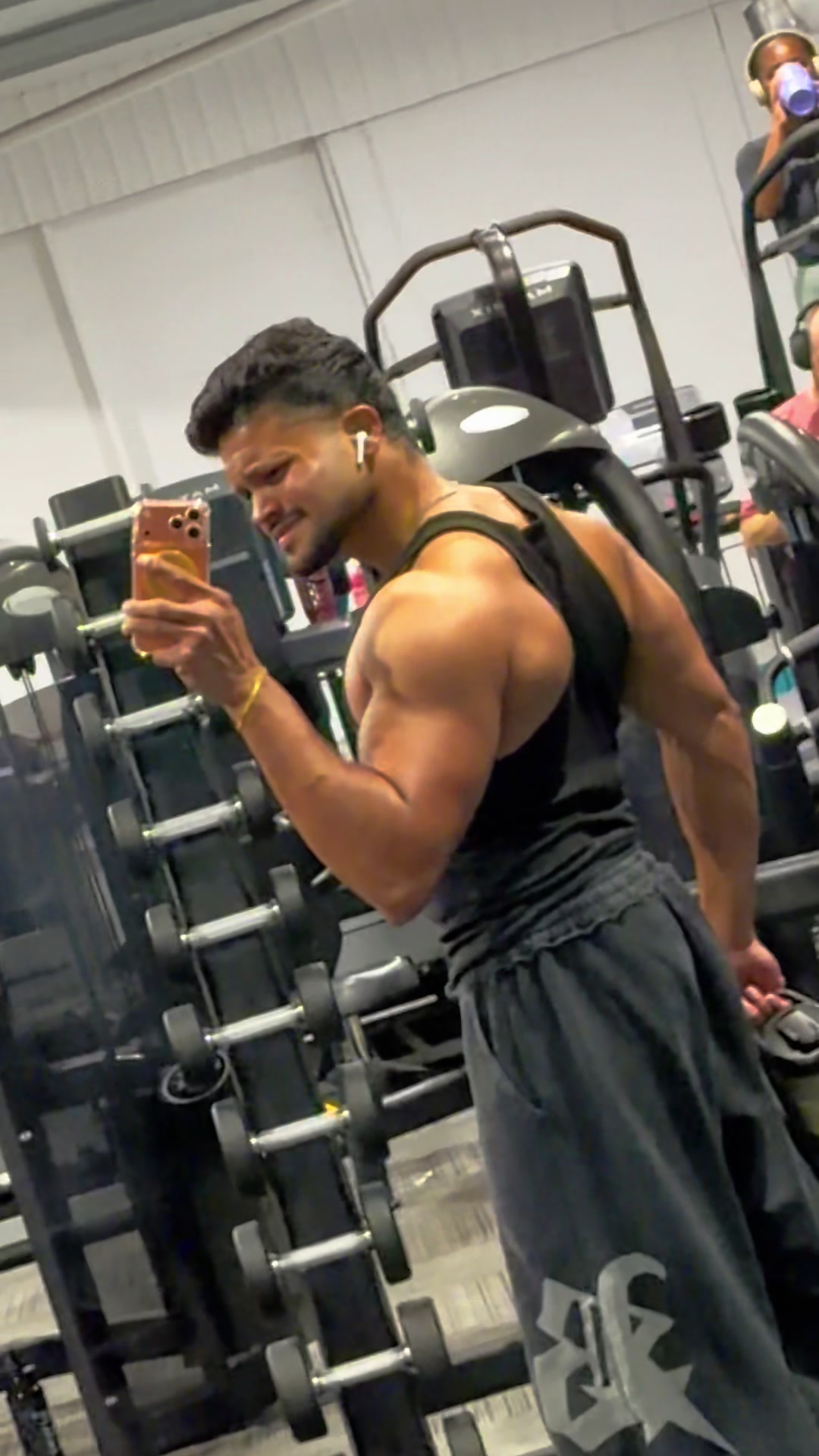 @Tim🇱🇰🇬🇧