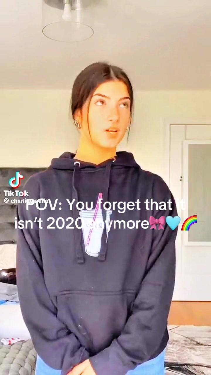 @𝐶ℎ𝑎𝑟𝑙𝑖𝑓𝑎𝑛✌🏻🍭🌈🌸🧁🍡