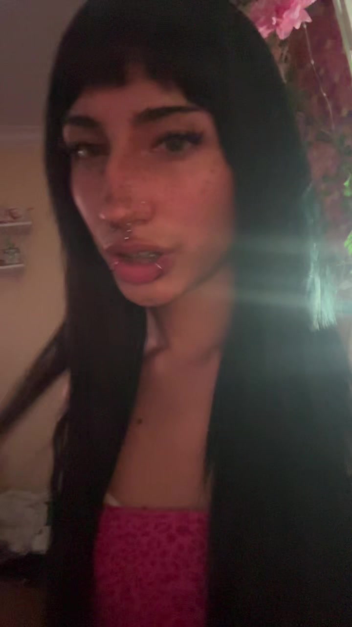 @≽ܫ≼