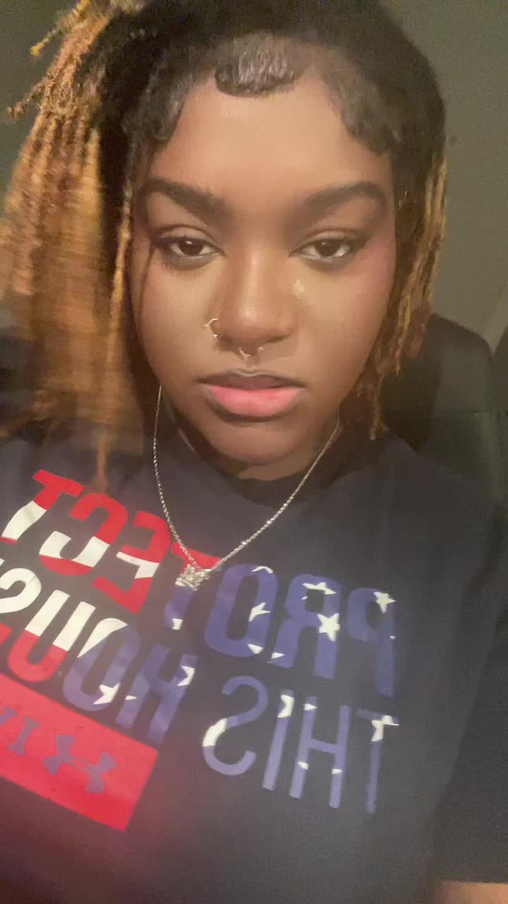 @Raquel 🧛🏾♀️