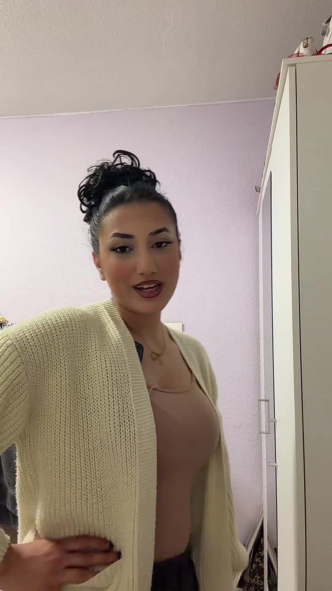 @Gülnaz 🧏🏽♀️