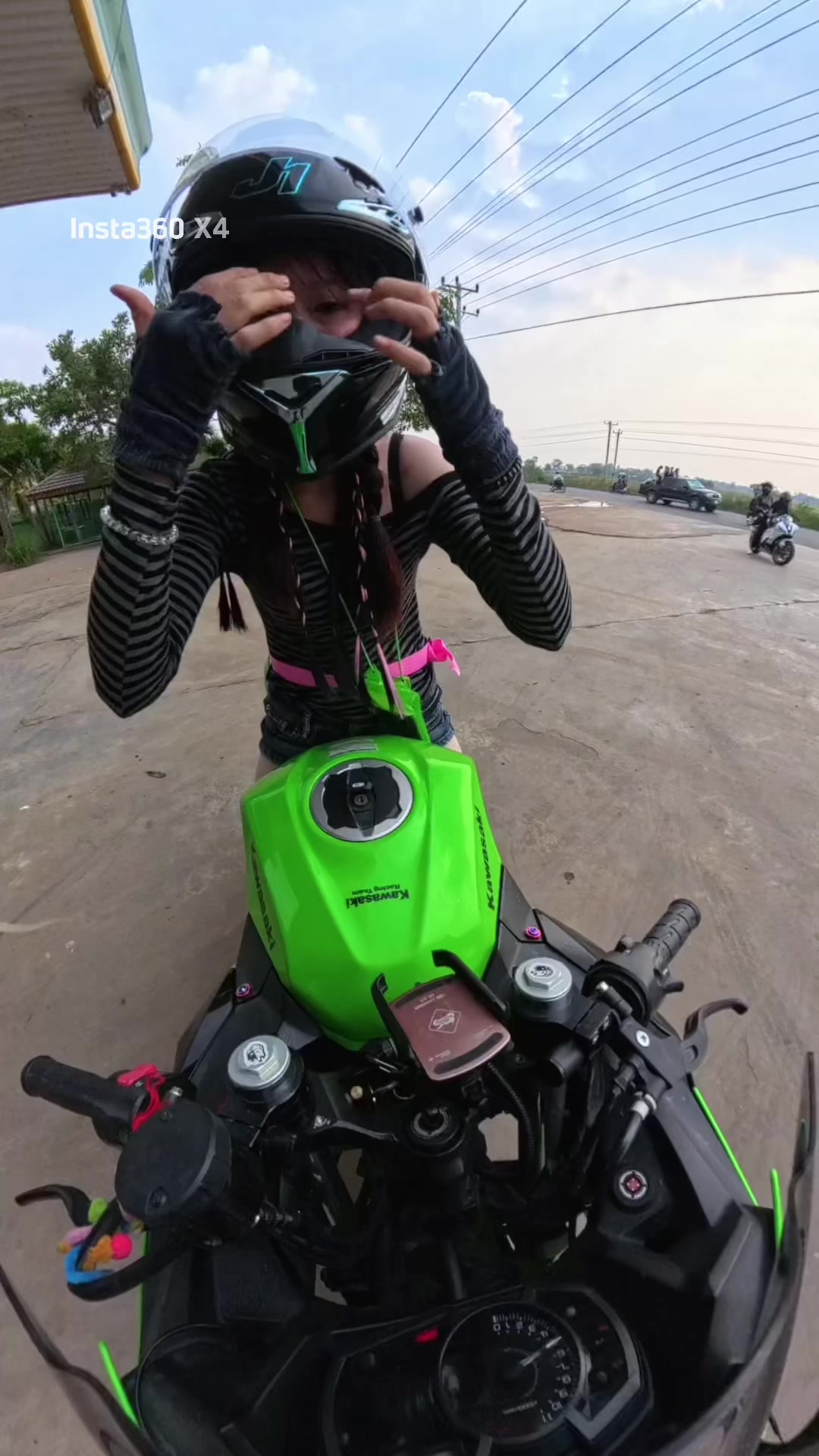 @Juu