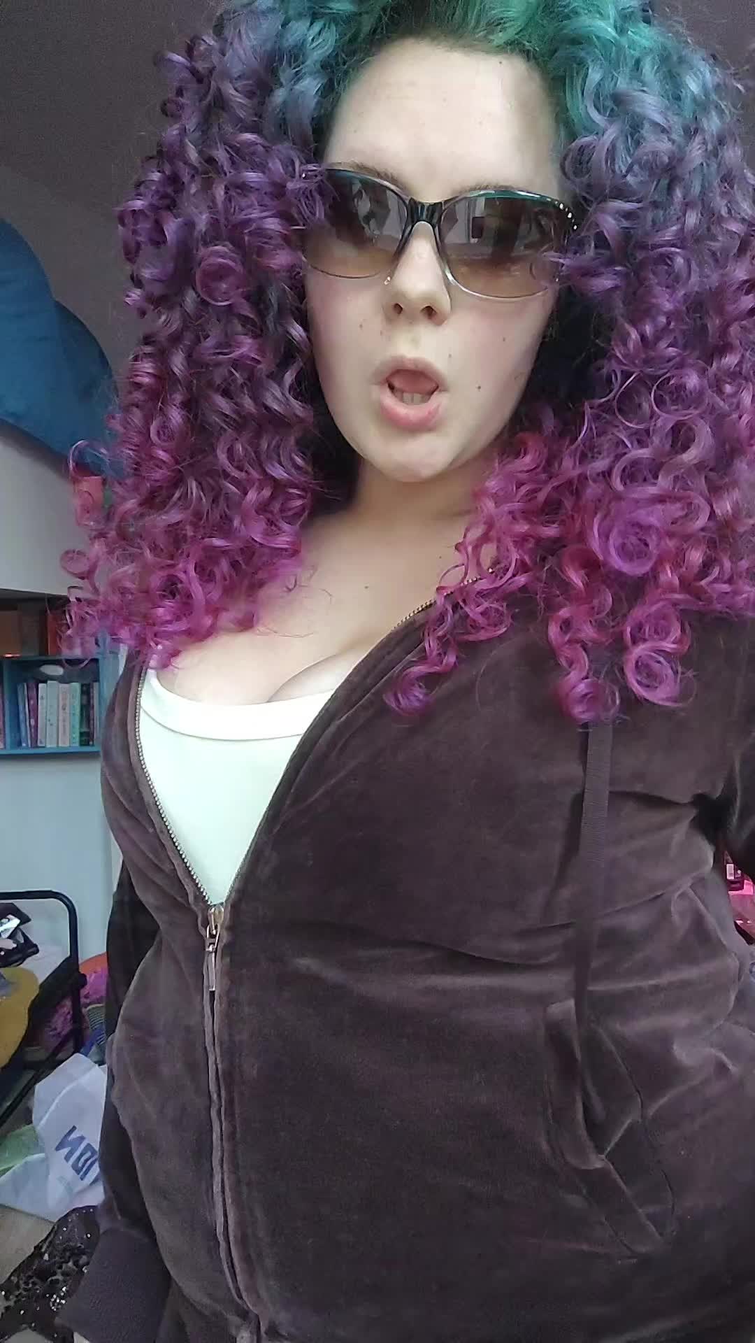 @Nina 🦛