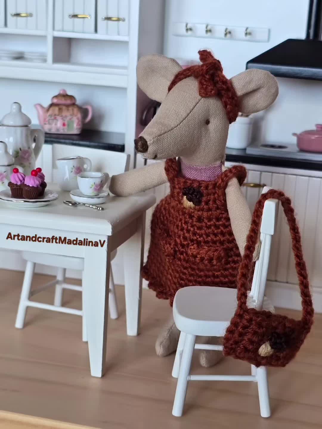 @MadalinaV