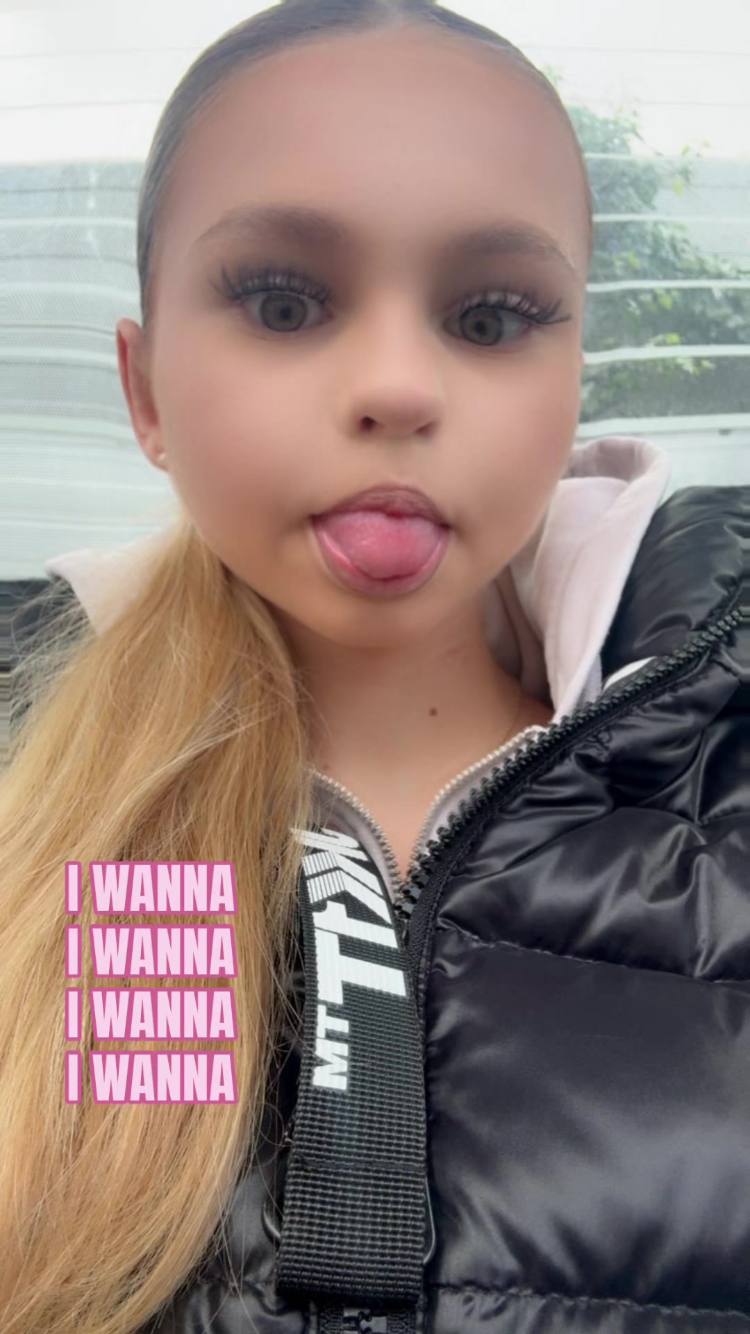 @𝓐🥥