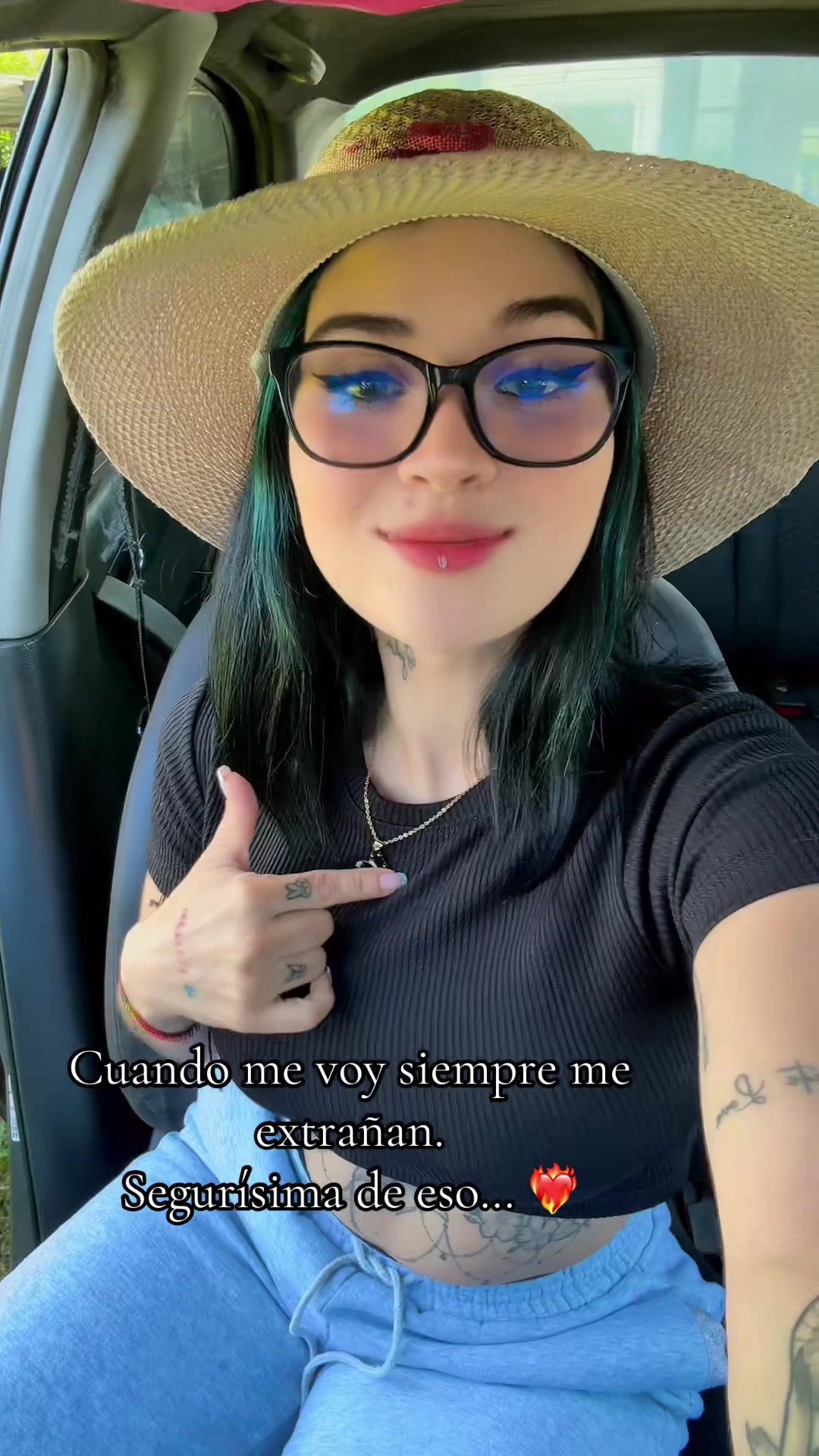 @🪼Laura Azulita 🦋