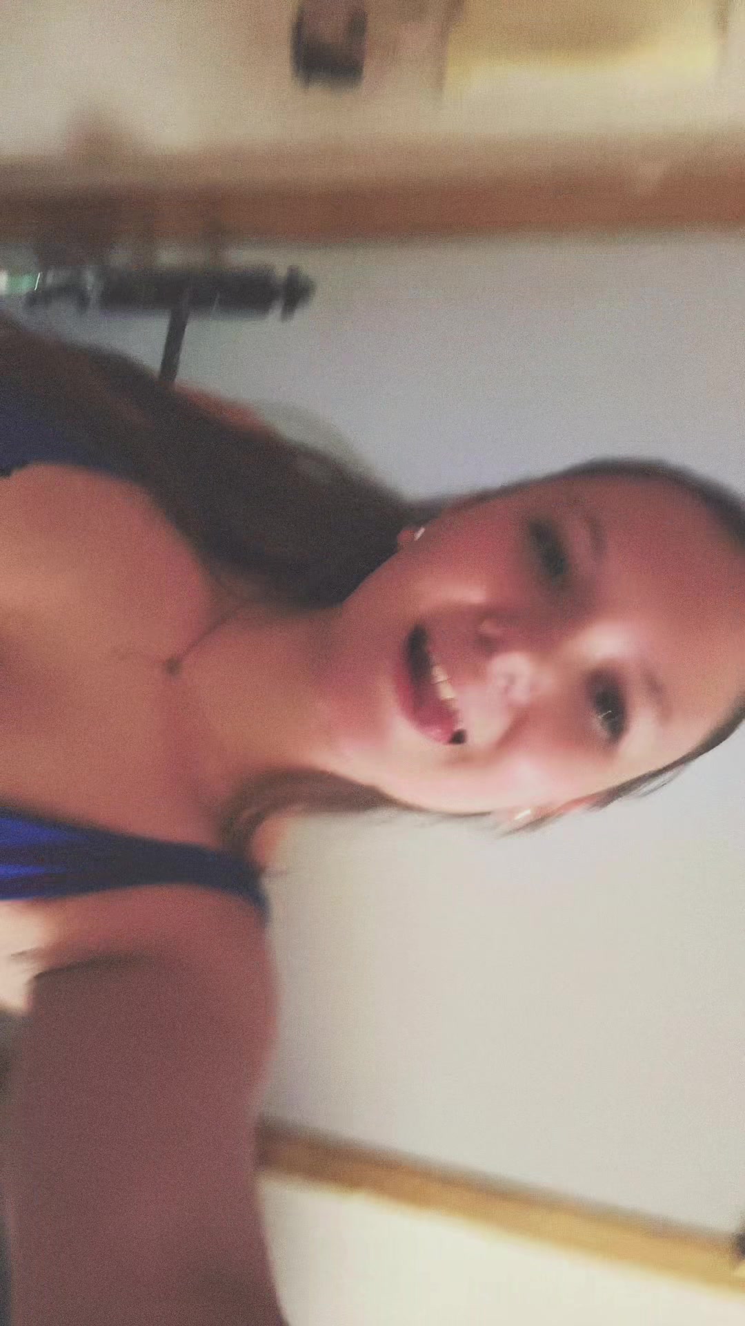 @𝒮𝒽𝒶𝓃ℴ𝓊💕