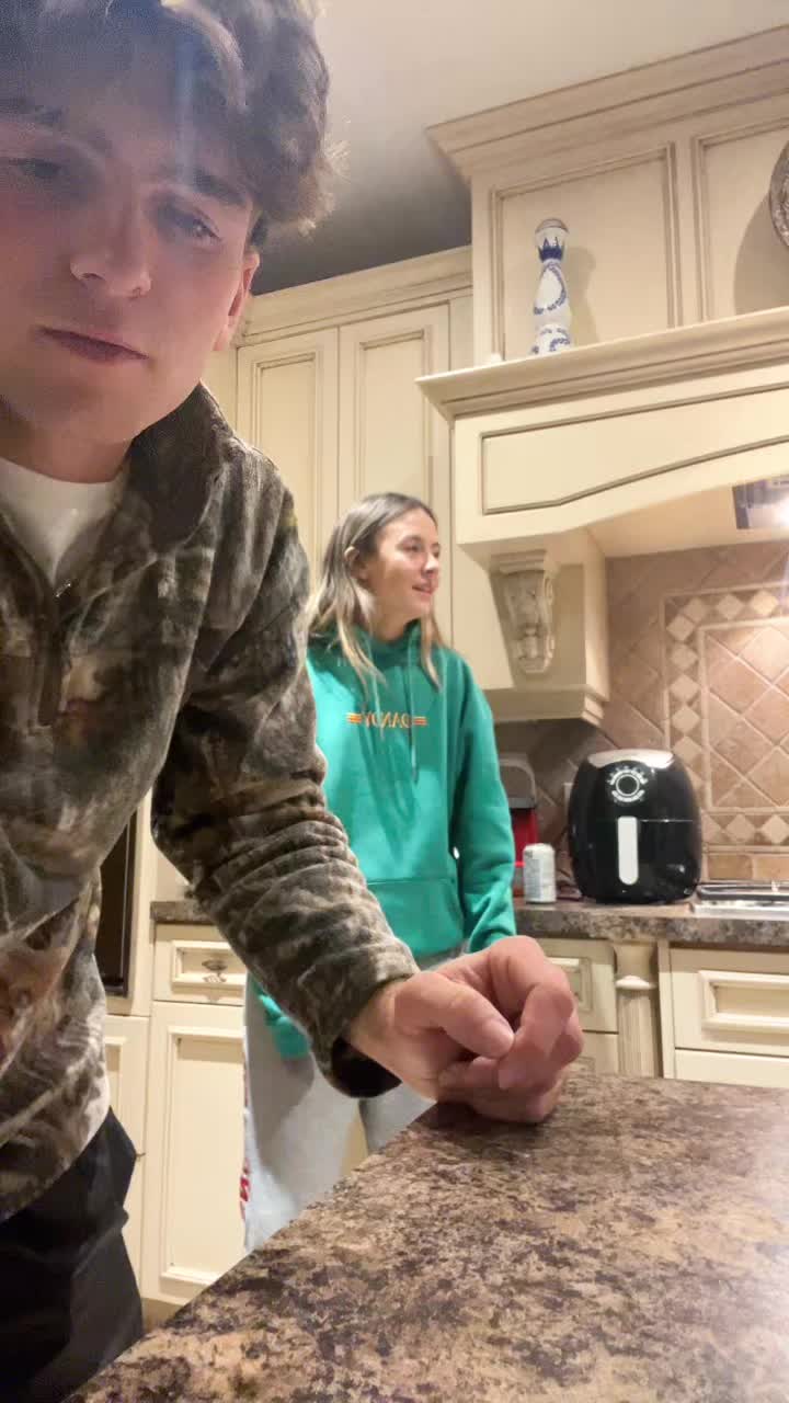 @evapolisakk