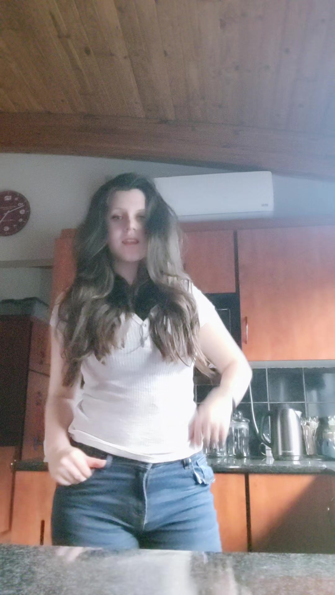 @not_bella