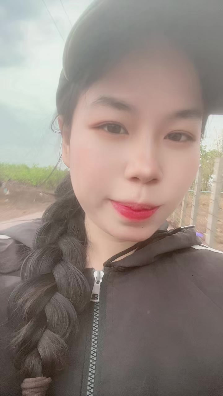 @Nong Vee