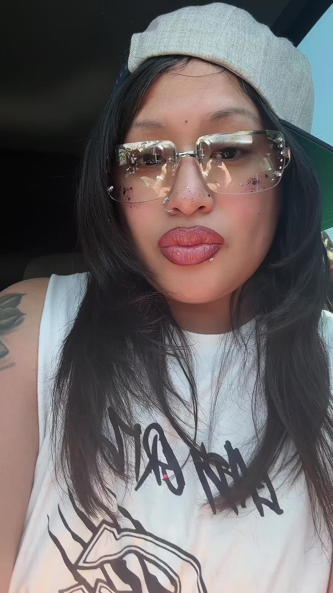 @hollywoodbadass
