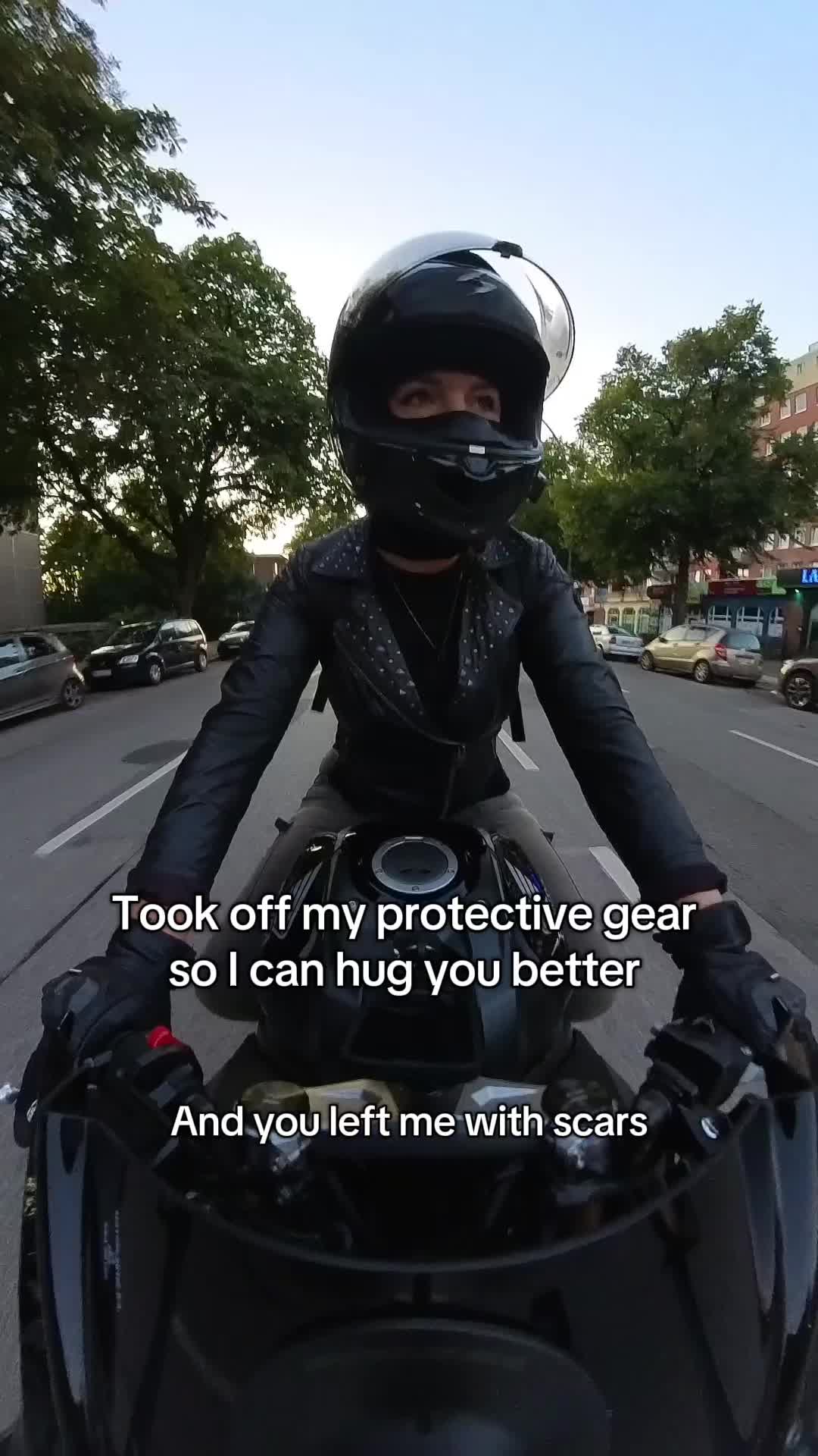 @Alina 🖤🪽