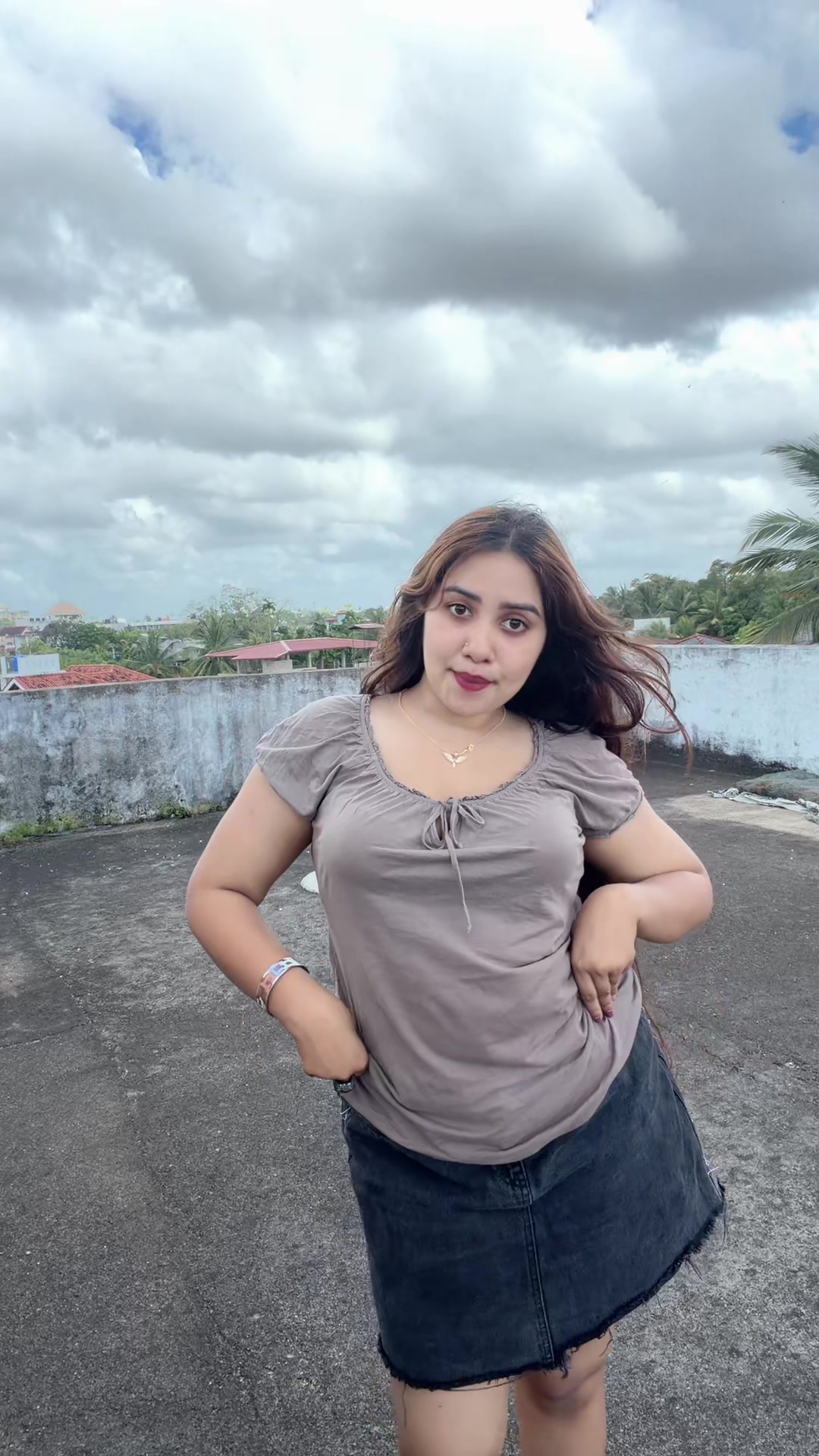 @𝐀𝐩𝐬𝐚𝐫𝐚𝐯𝐢🌻