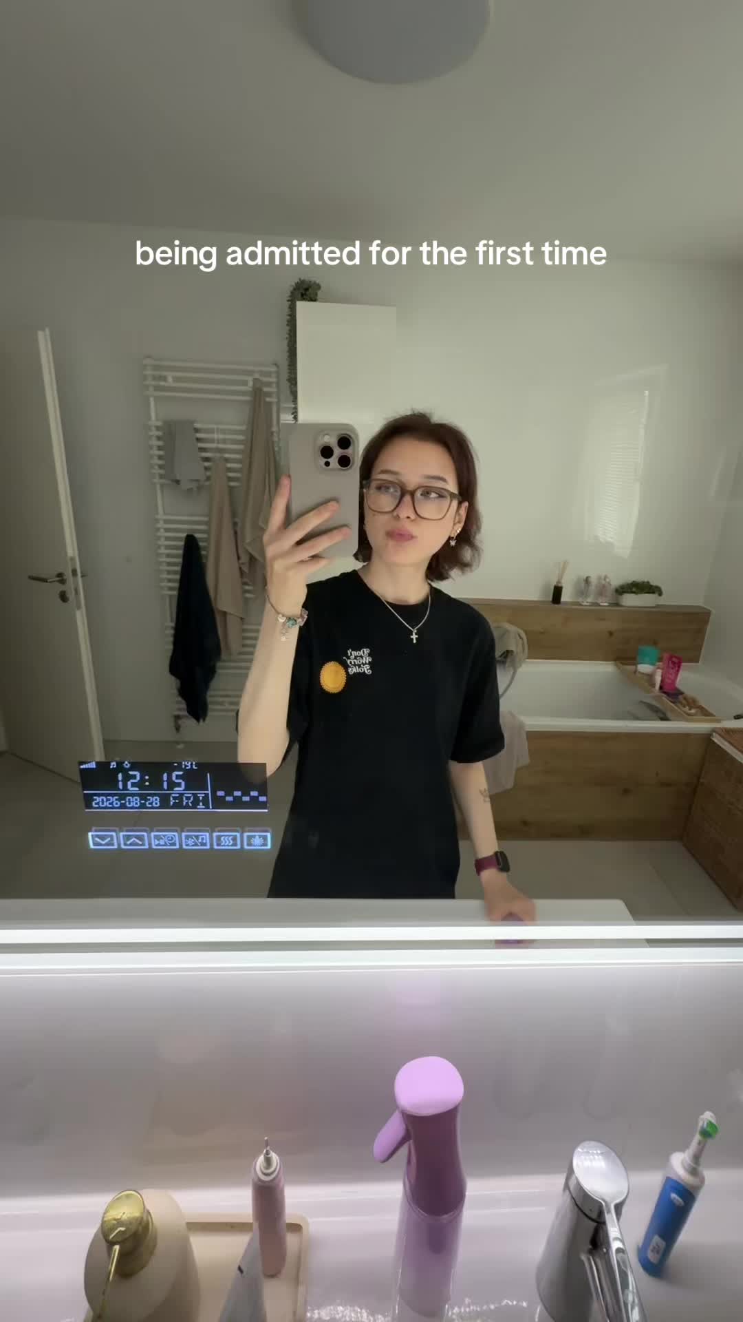 @￴