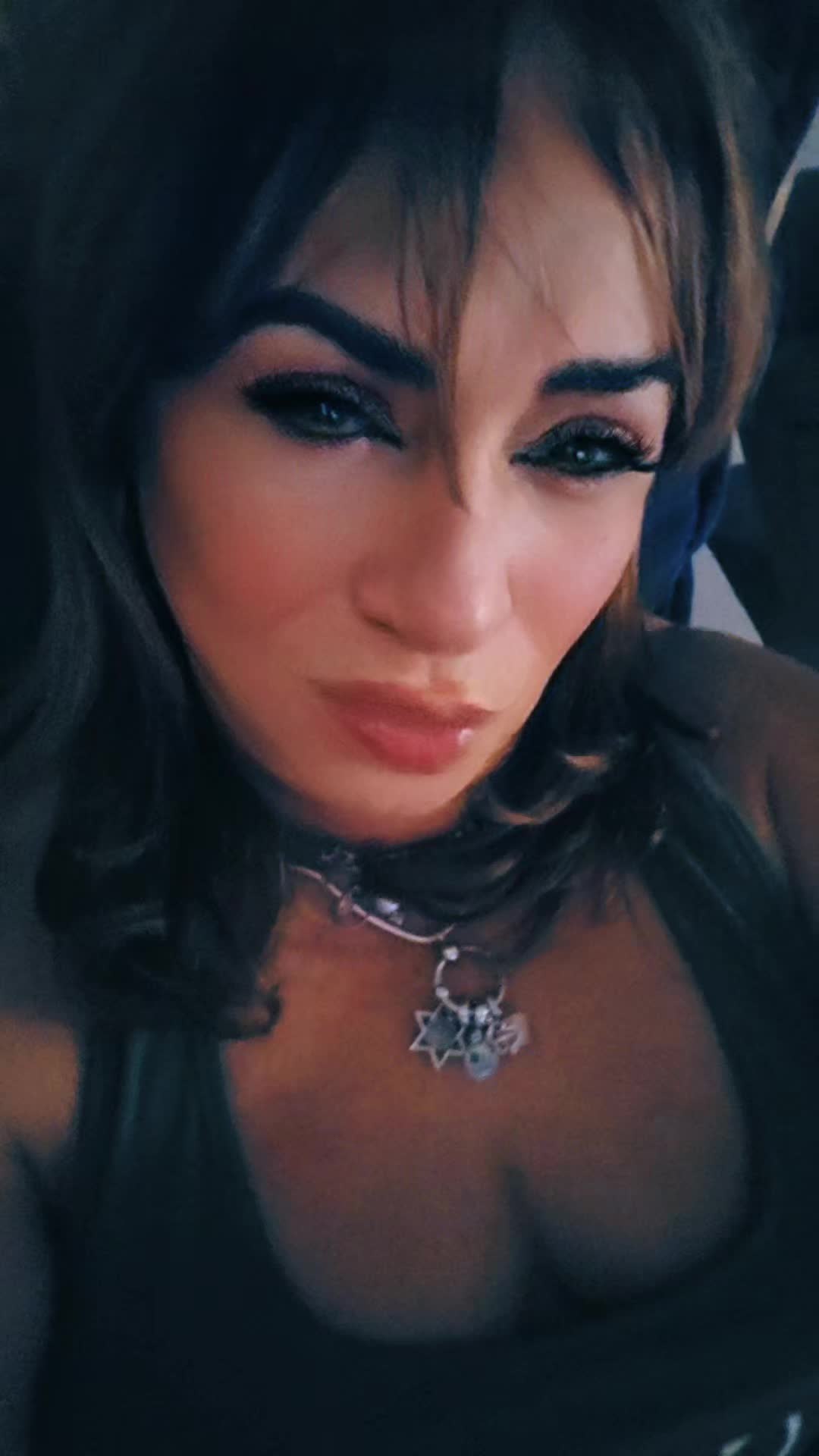 @Queen