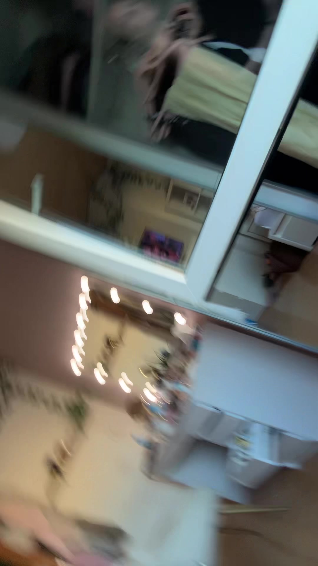 @𝐬𝐚𝐫𝐚𝐡