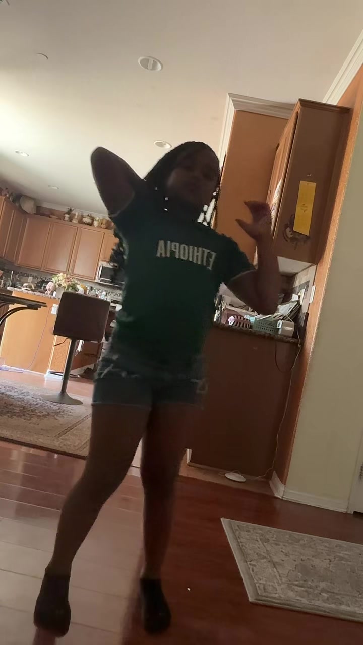@Noelle/123