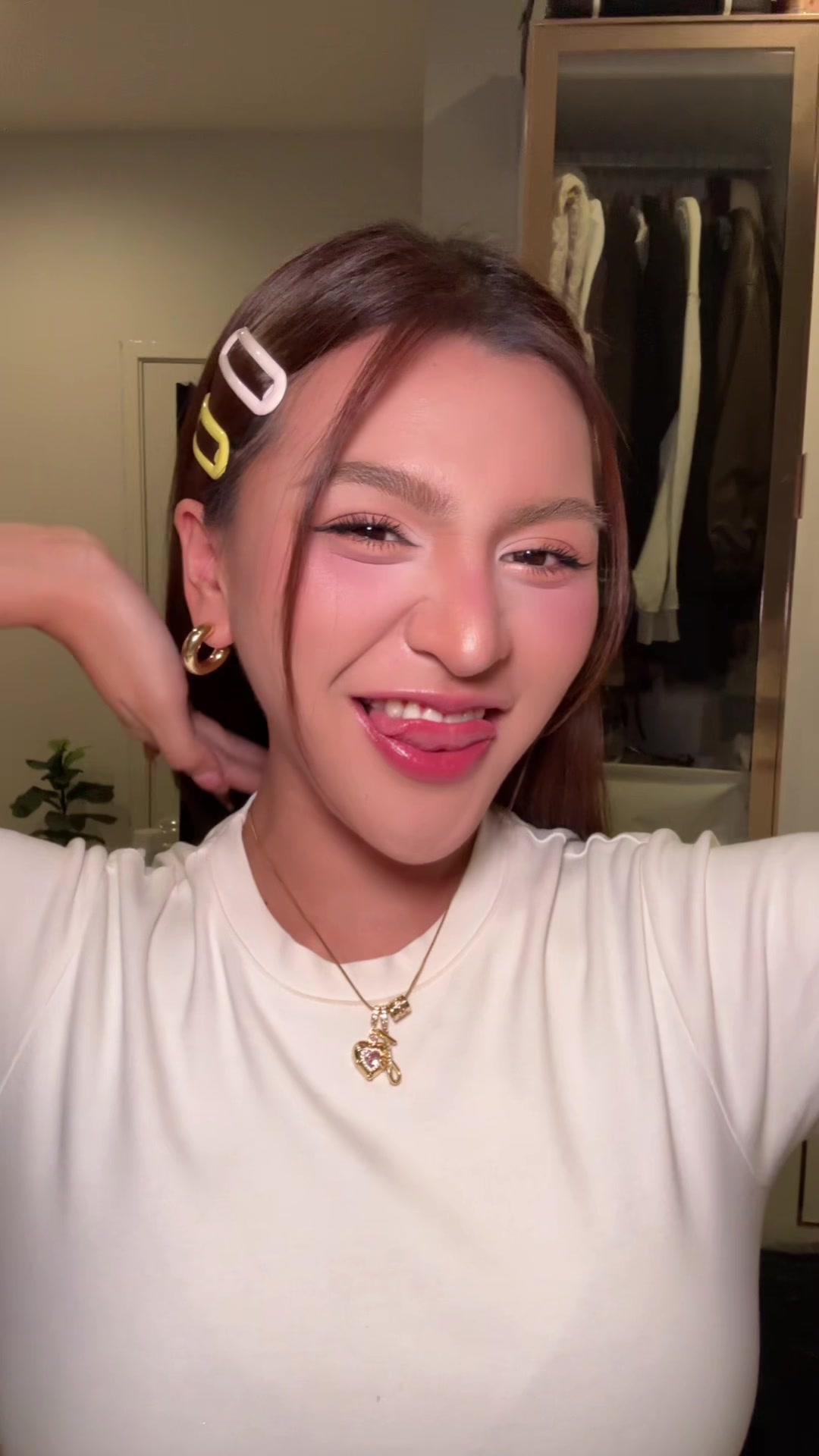 @Janthiny