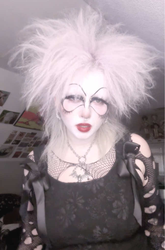 @dollygoth666
