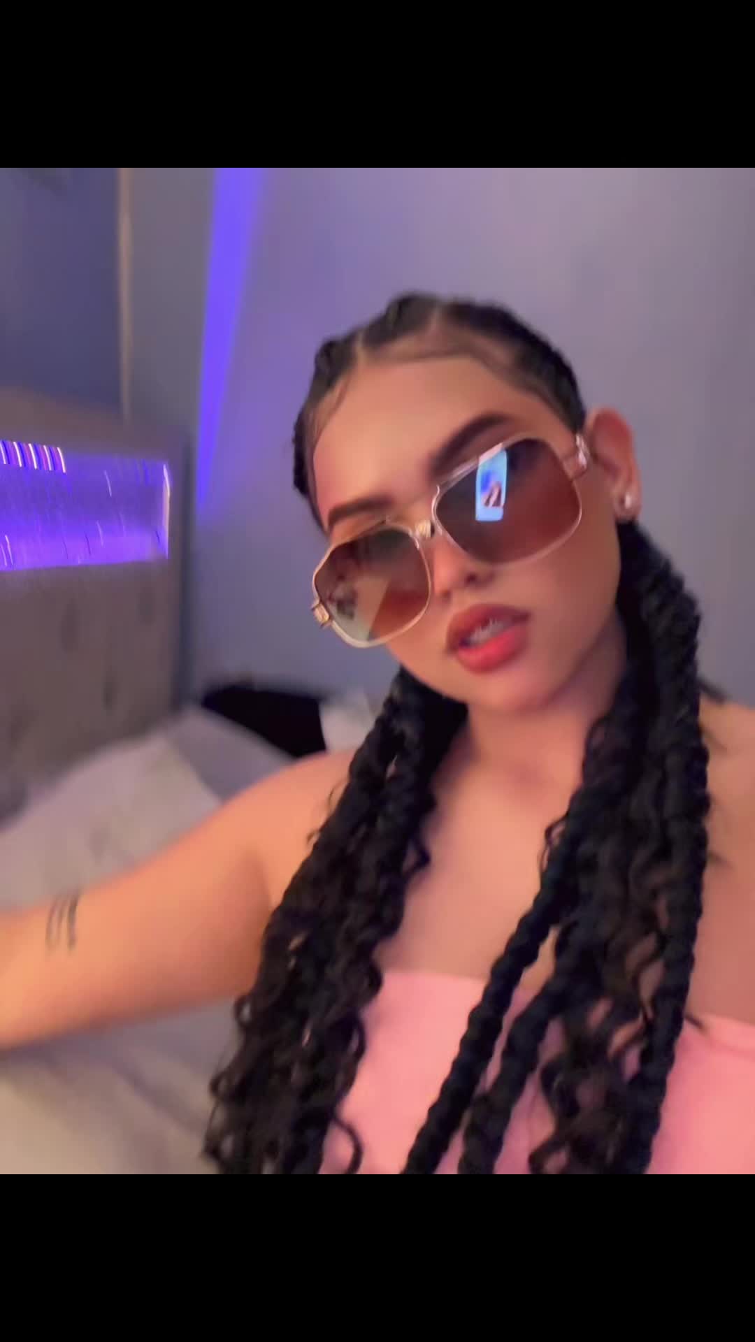 @️