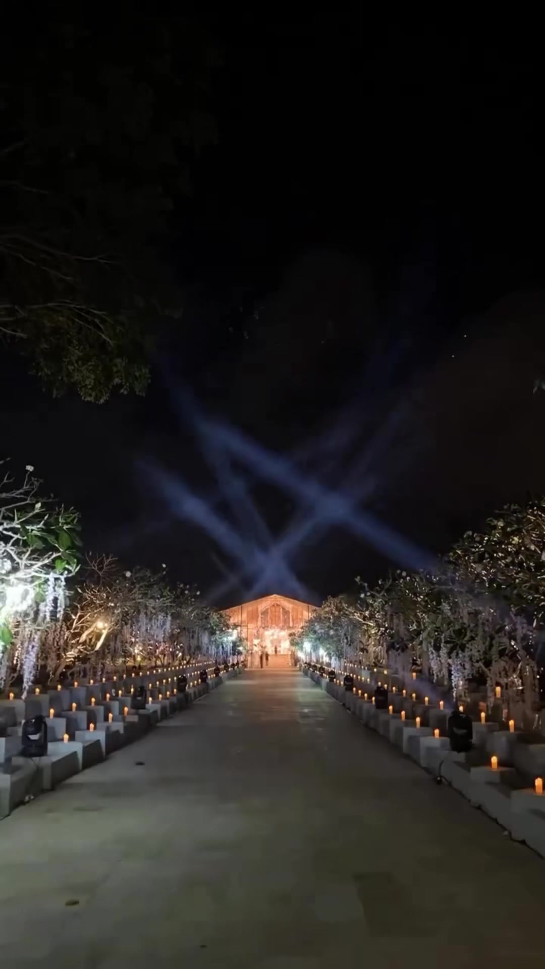 @WedLuxe