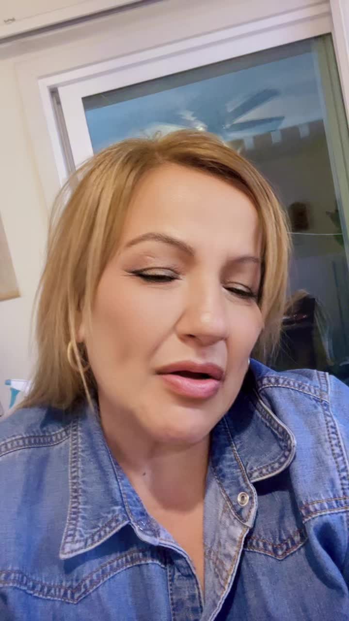 @Laura Colin