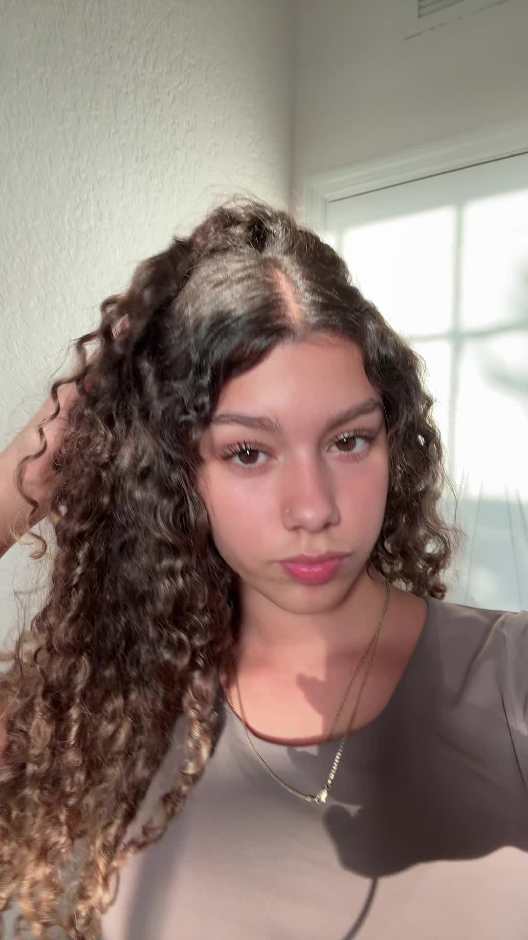 @𝐬𝐜𝐚𝐫𝐥𝐞𝐭𝐭