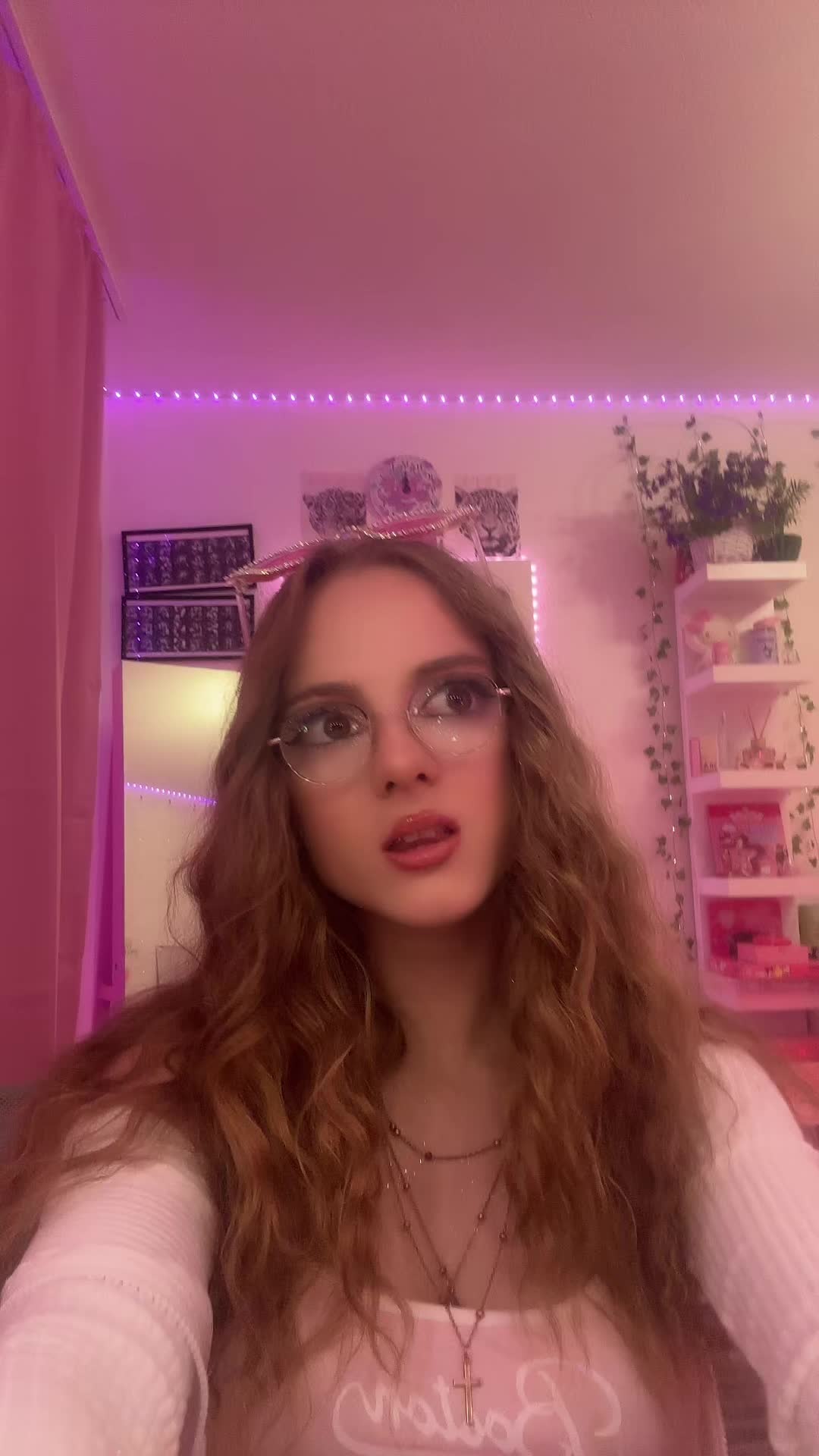 @Crystalmarykitty