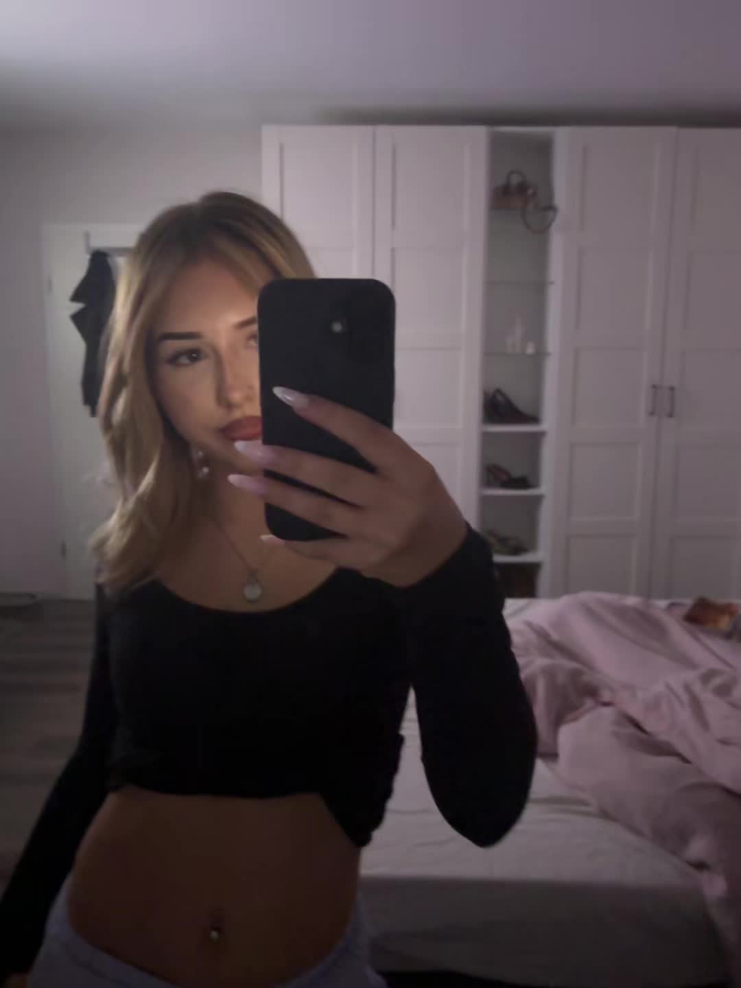 @𝐡𝐞𝐫𝐦𝐢𝐧𝐞