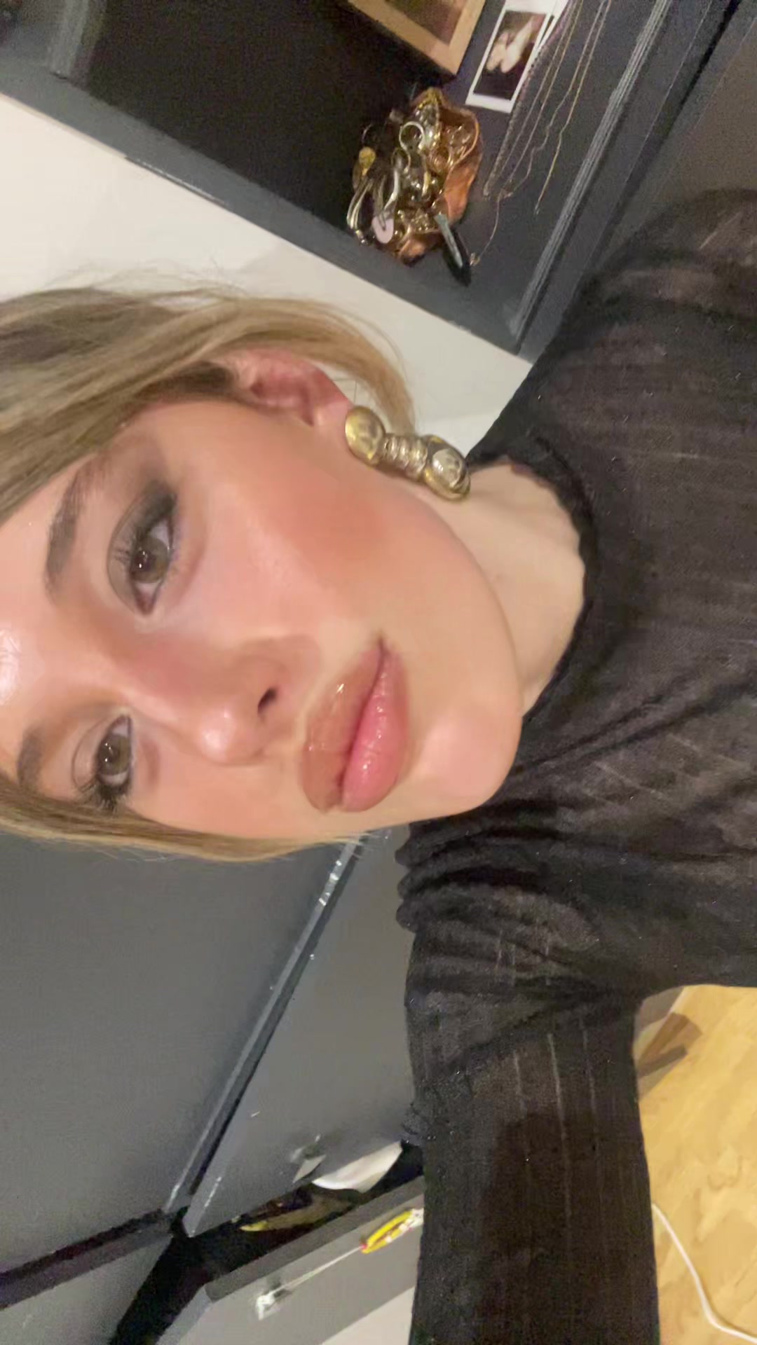 @Gi