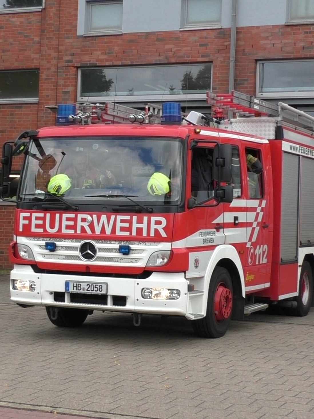 @Blaulichtfahrt