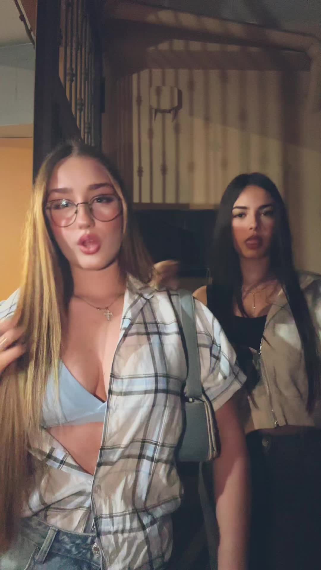 @marci_esposito_
