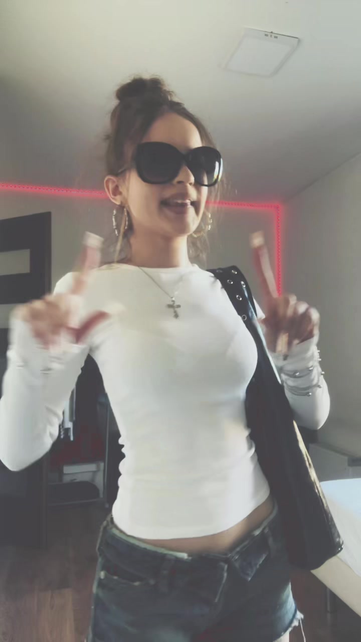 @ℰ𝓁𝒾