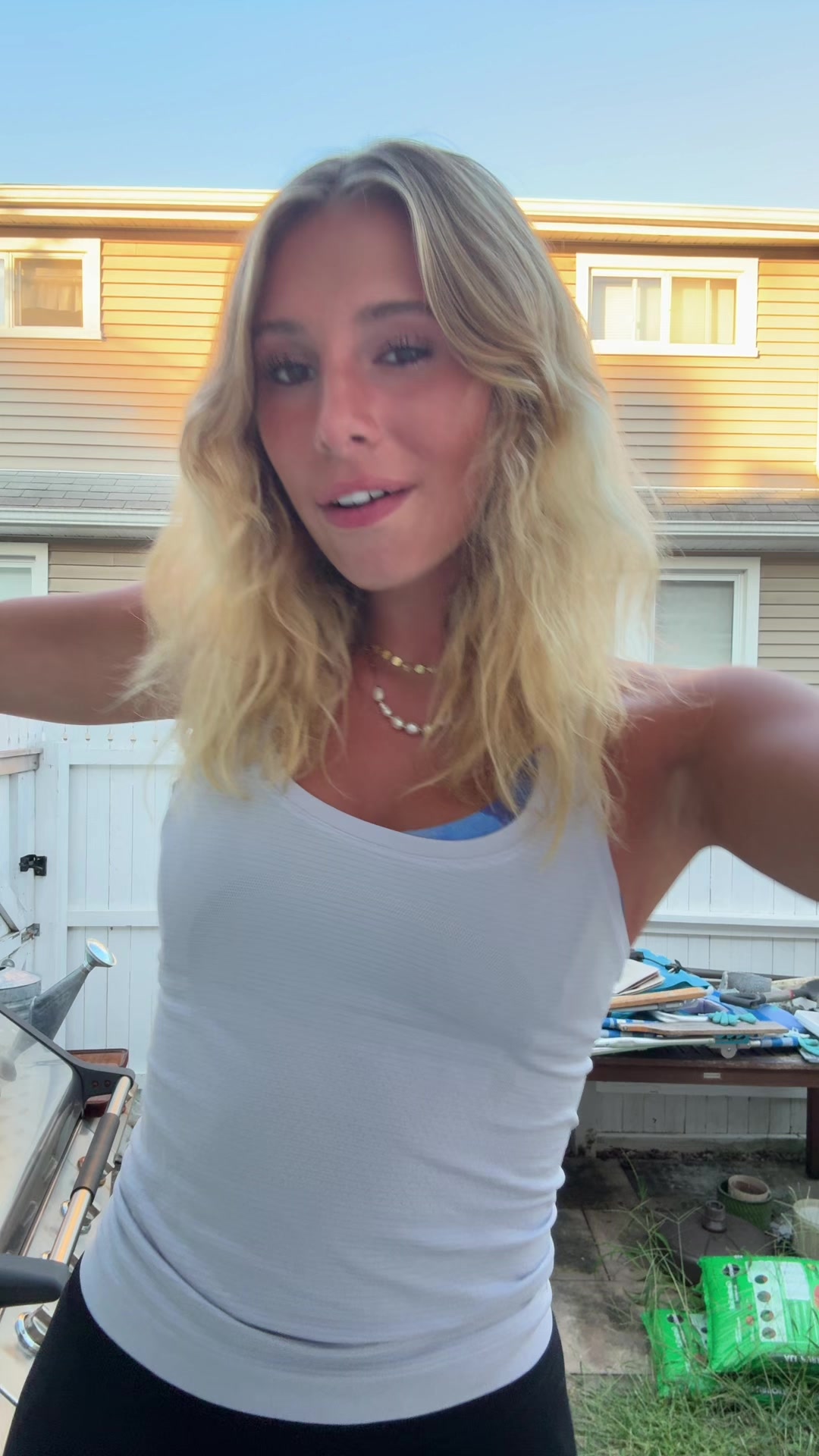 @hi